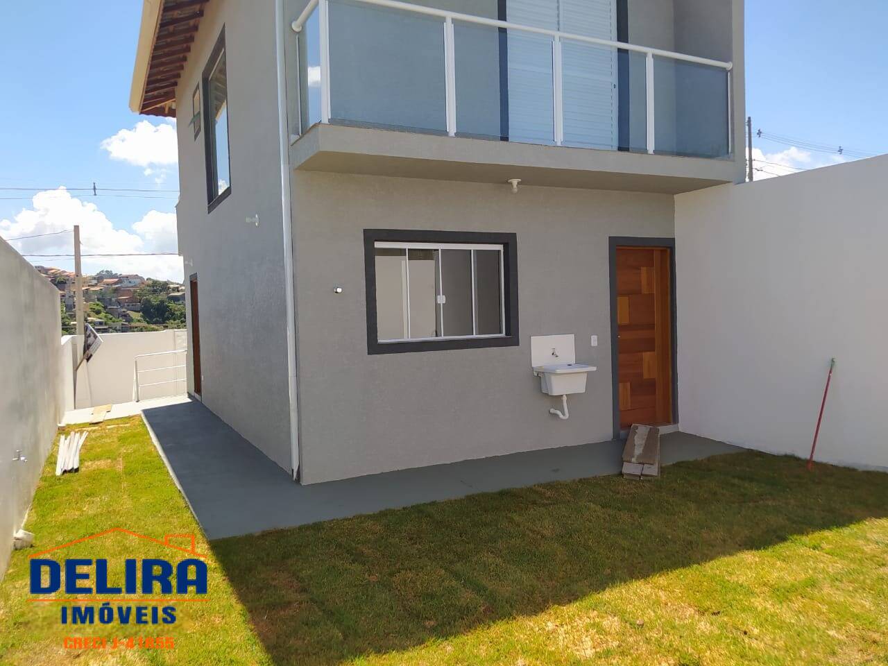 Casa à venda com 2 quartos, 80m² - Foto 3