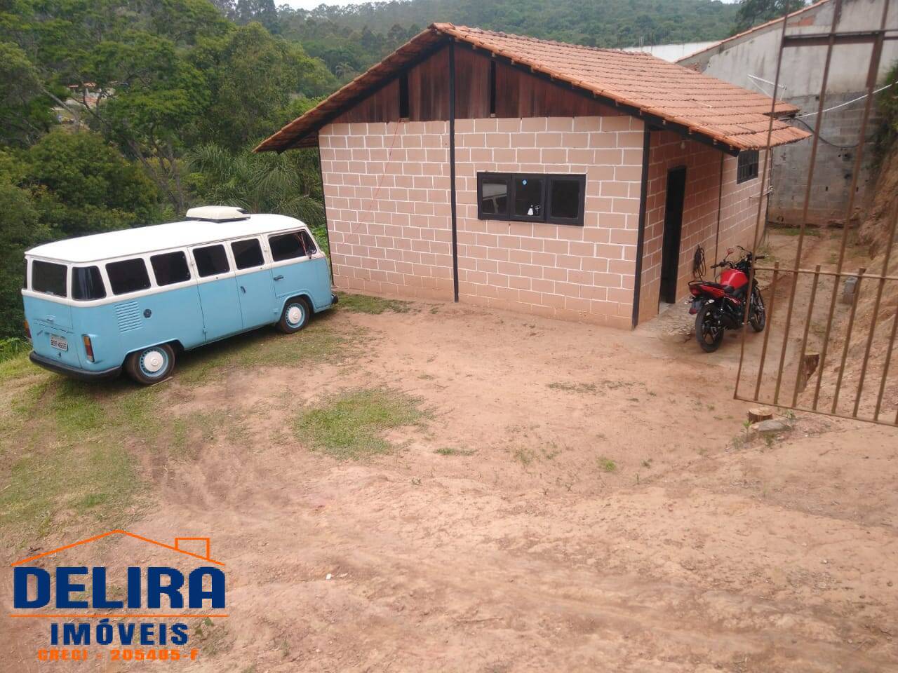 Fazenda à venda com 2 quartos, 640m² - Foto 1