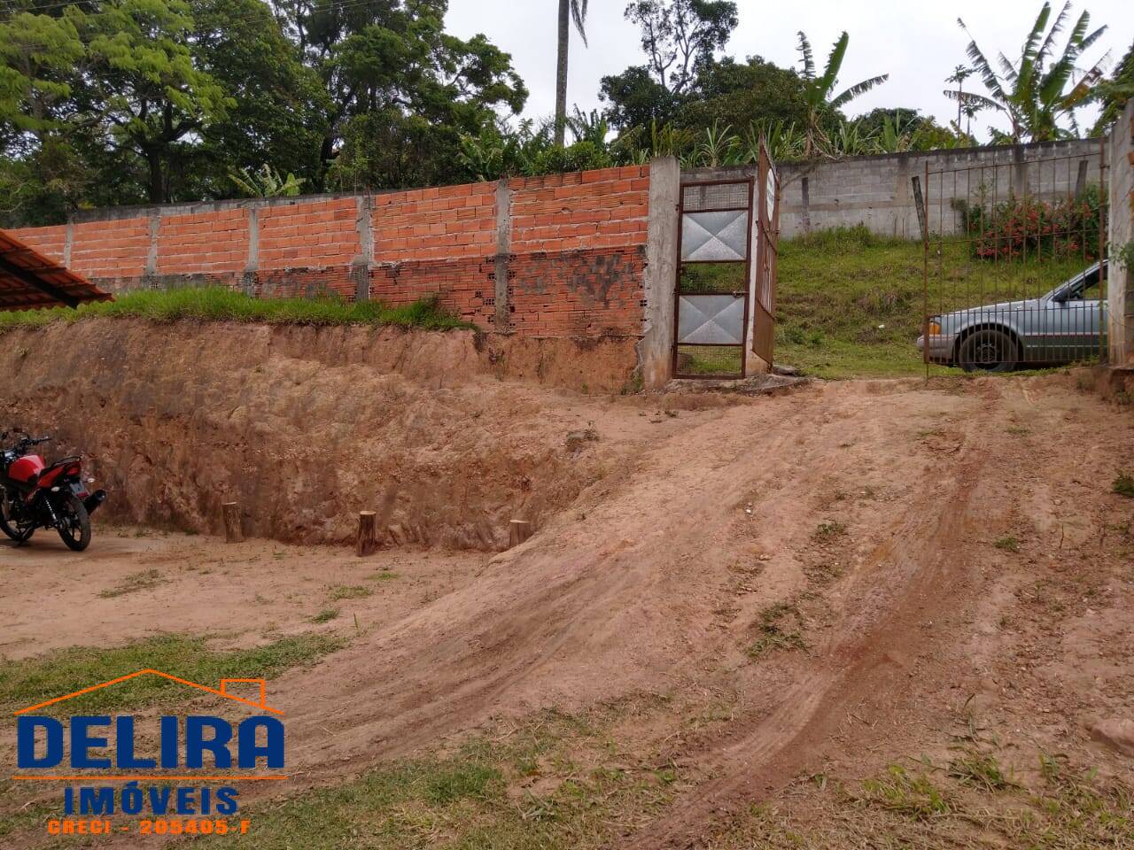 Fazenda à venda com 2 quartos, 640m² - Foto 2