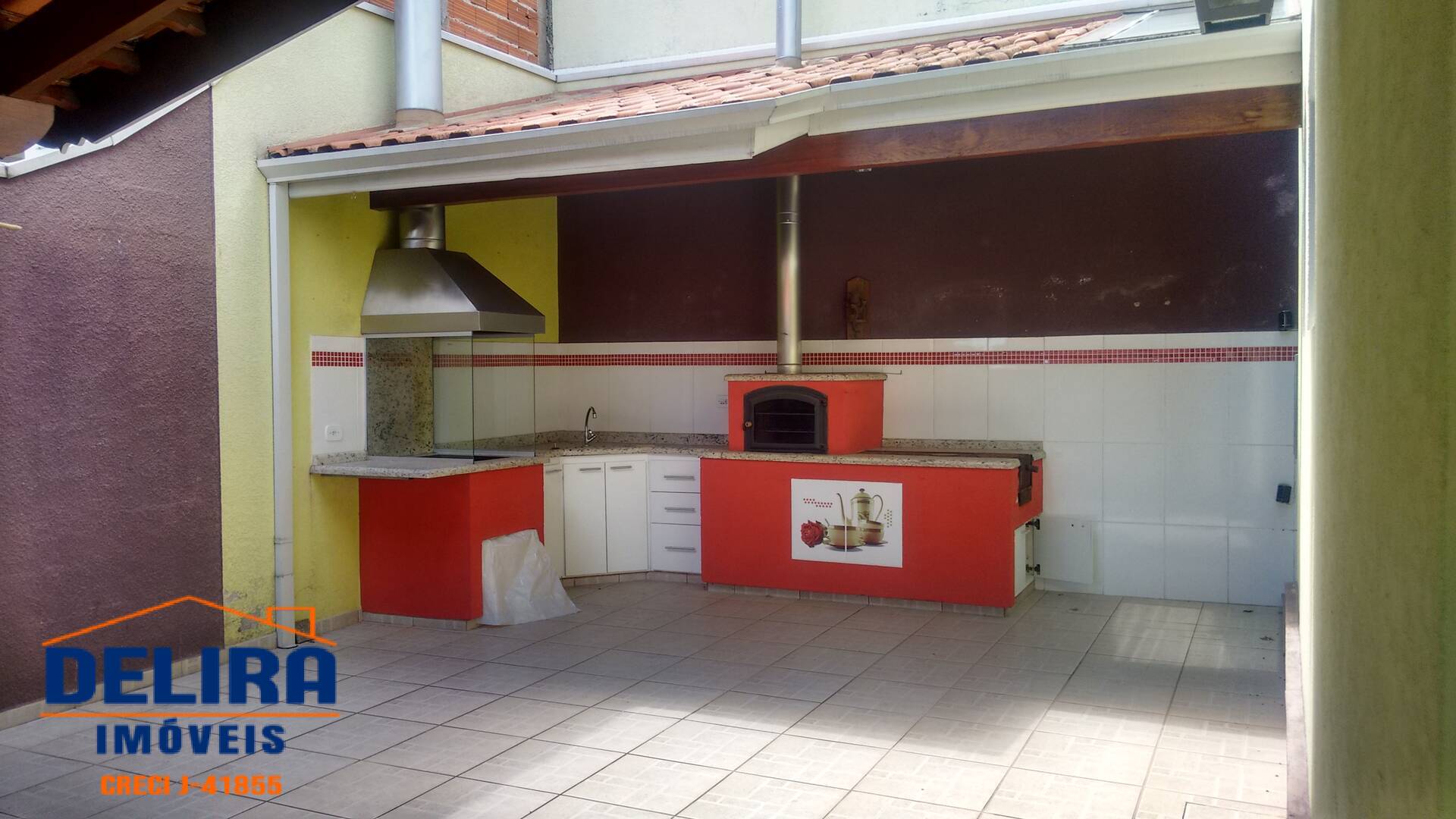 Casa à venda com 3 quartos, 160m² - Foto 2