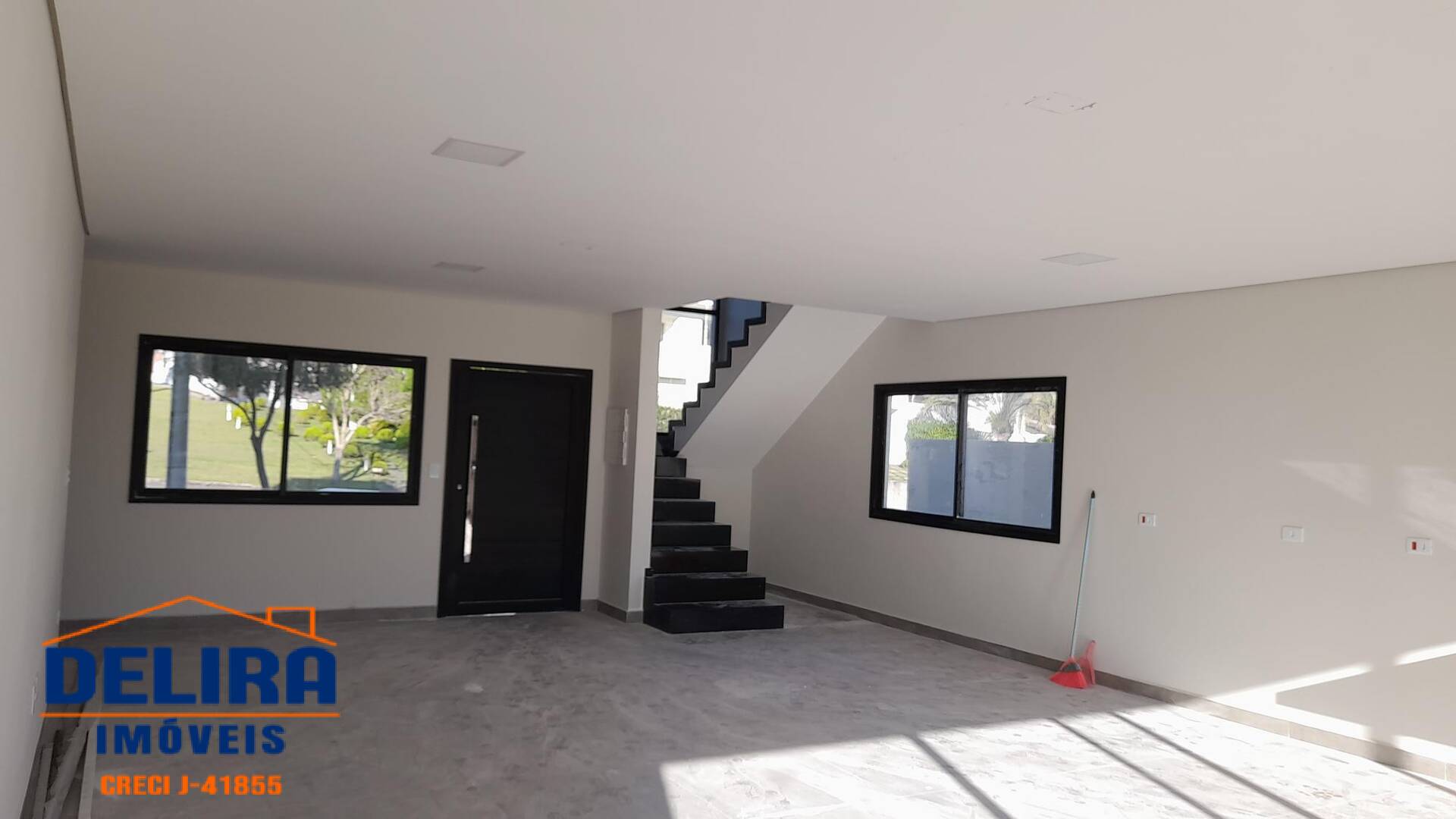 Casa à venda com 4 quartos, 266m² - Foto 9