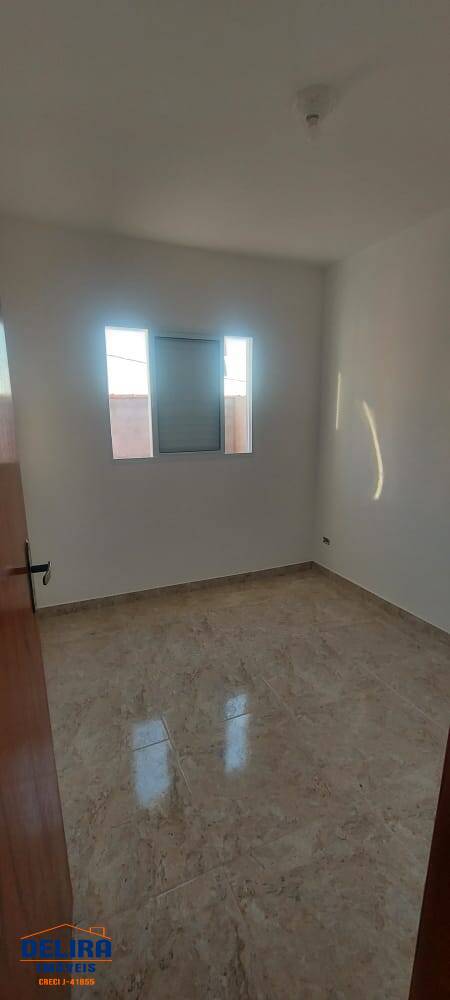 Casa à venda com 2 quartos, 90m² - Foto 13