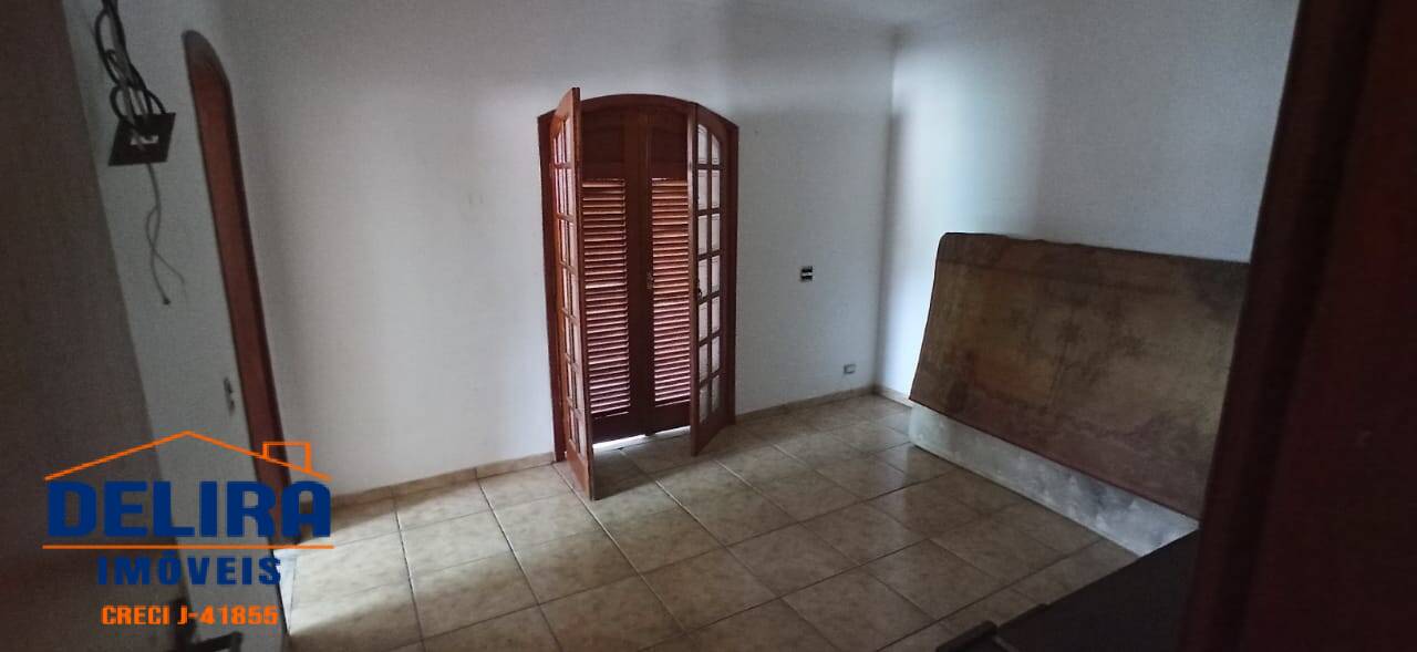 Casa à venda com 3 quartos, 500m² - Foto 18