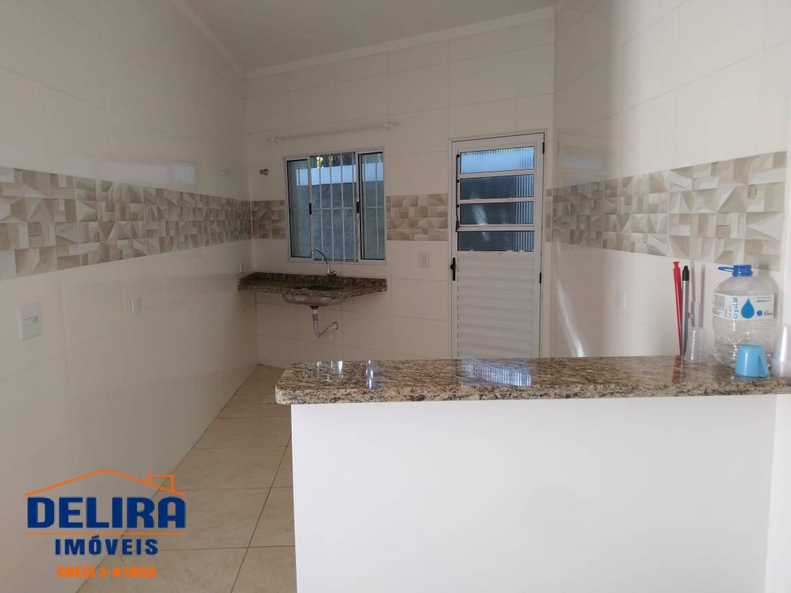 Casa à venda com 2 quartos, 60m² - Foto 12