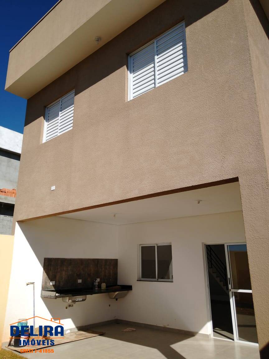 Casa à venda com 3 quartos, 108m² - Foto 4