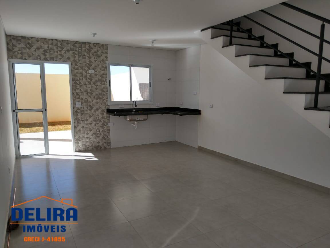 Casa à venda com 3 quartos, 108m² - Foto 9