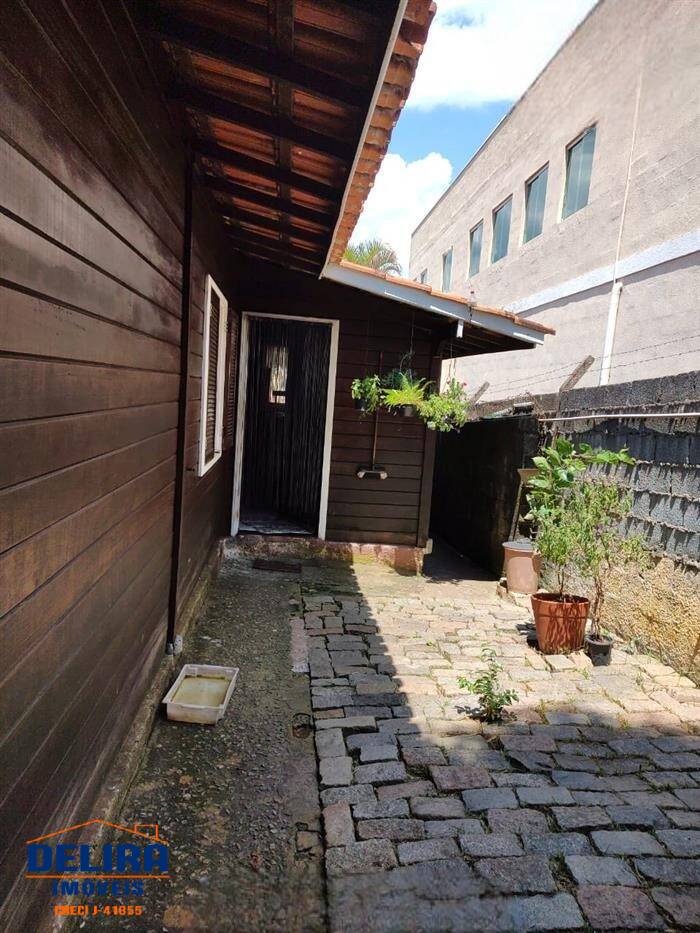 Casa à venda com 4 quartos, 180m² - Foto 4