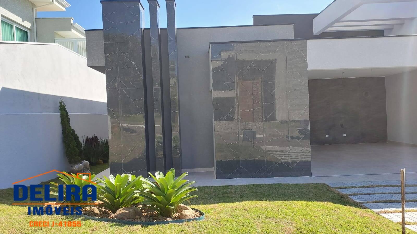 Casa à venda com 3 quartos, 220m² - Foto 3