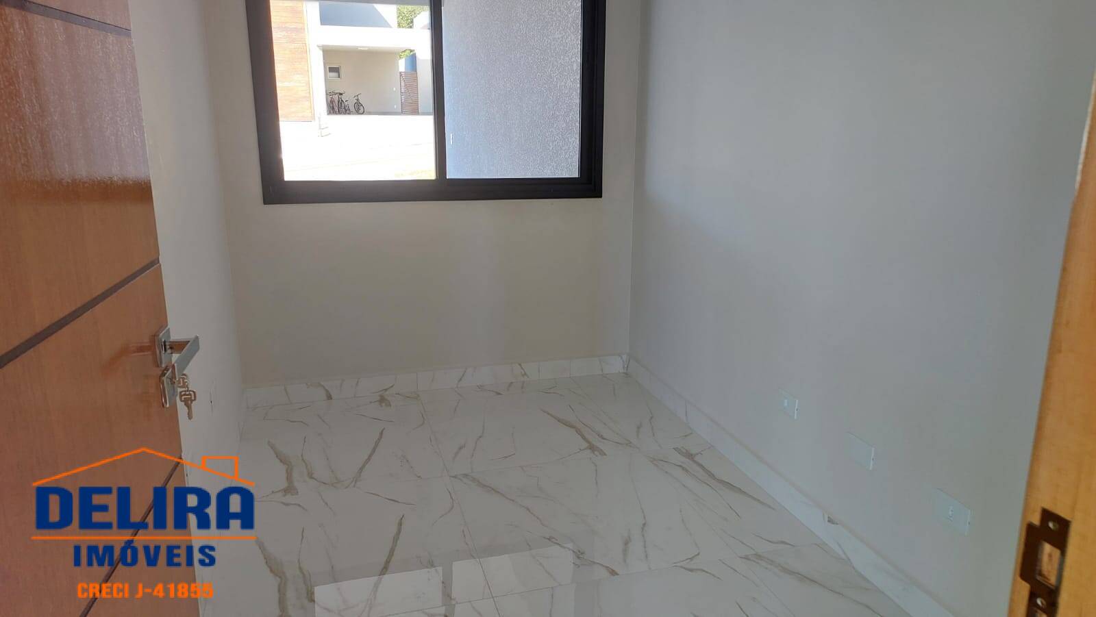 Casa à venda com 3 quartos, 220m² - Foto 14