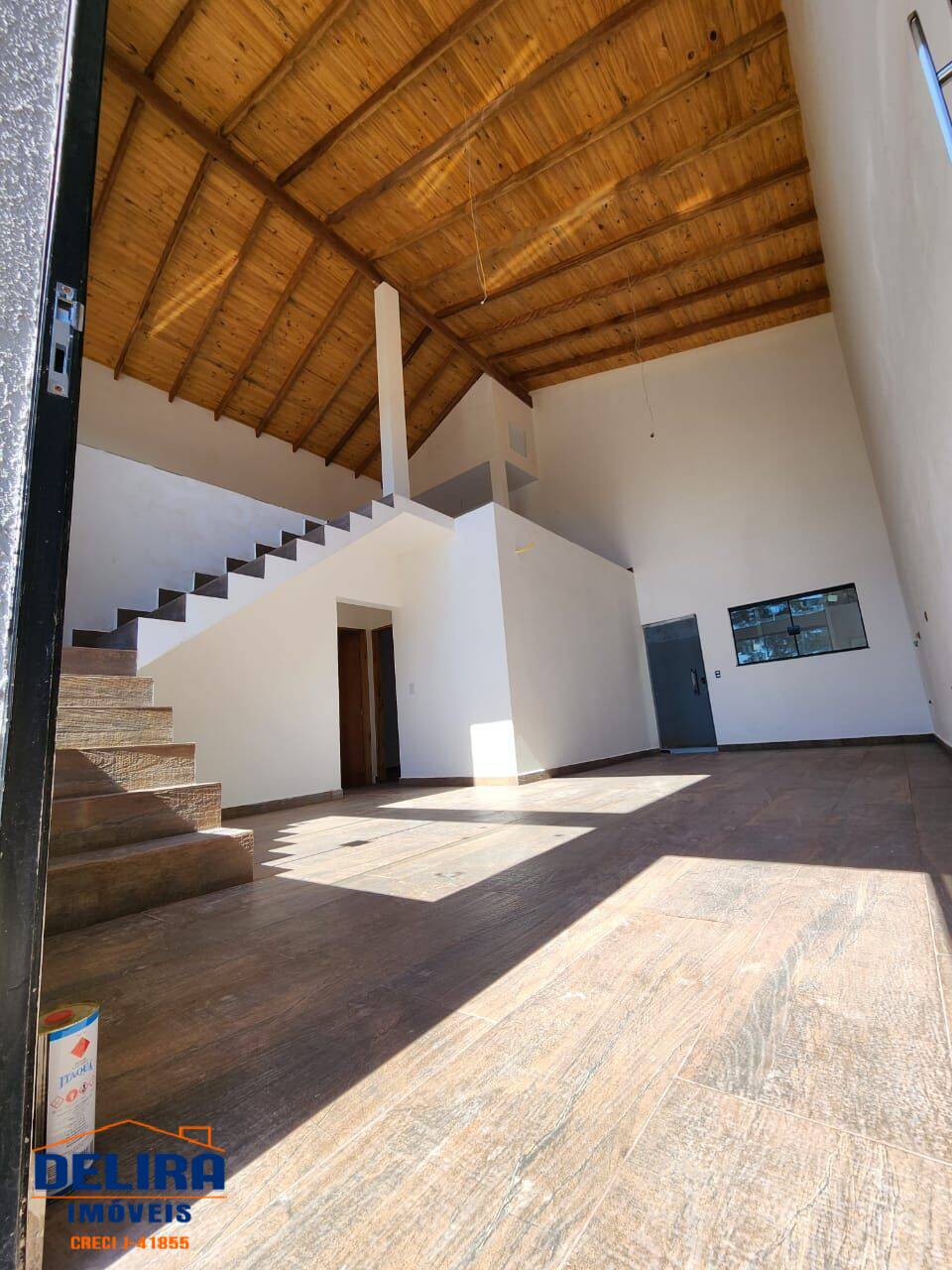 Casa à venda com 2 quartos, 115m² - Foto 2