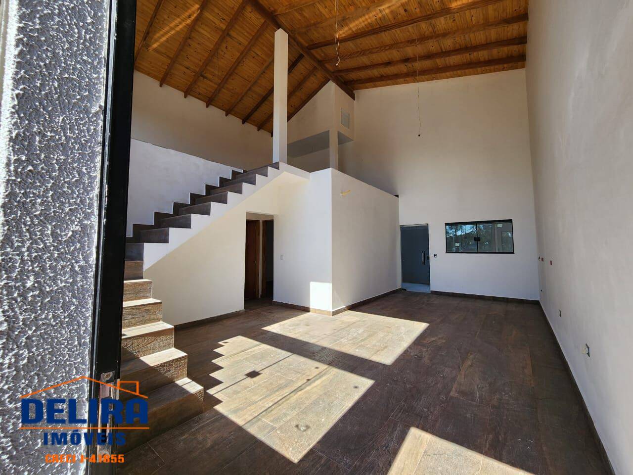 Casa à venda com 2 quartos, 115m² - Foto 3