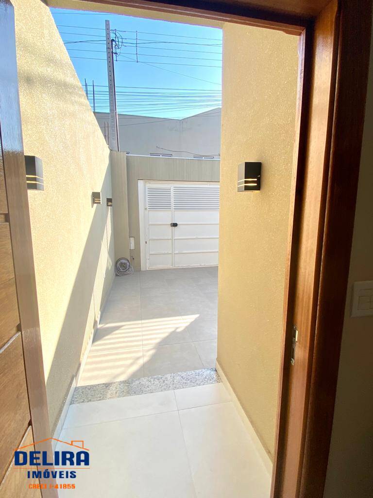 Casa à venda com 2 quartos, 72m² - Foto 5