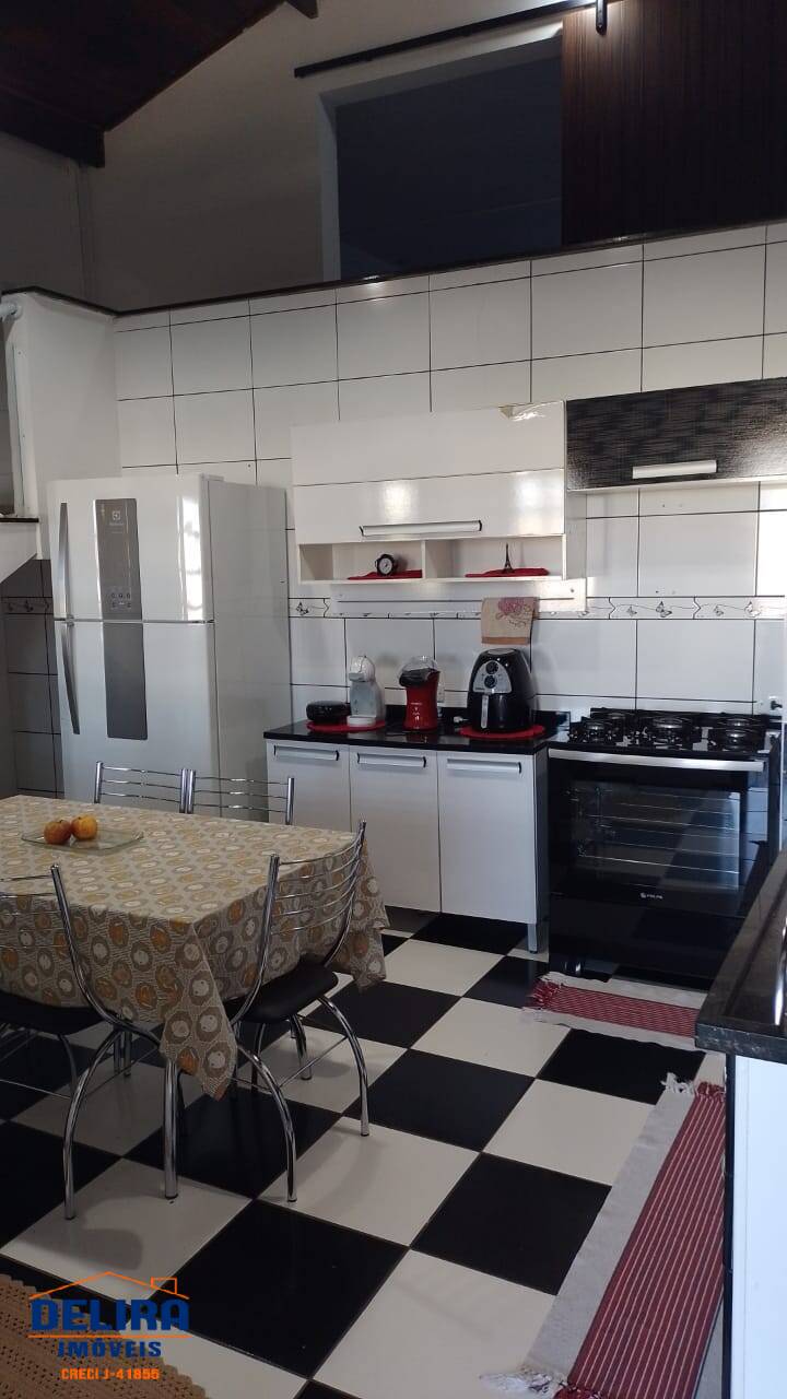 Casa à venda com 4 quartos, 150m² - Foto 15