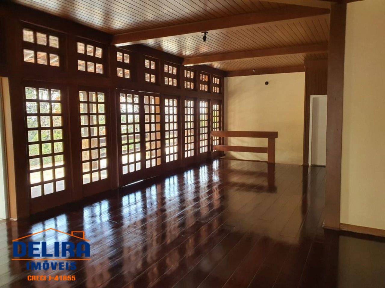 Casa à venda com 3 quartos, 300m² - Foto 10