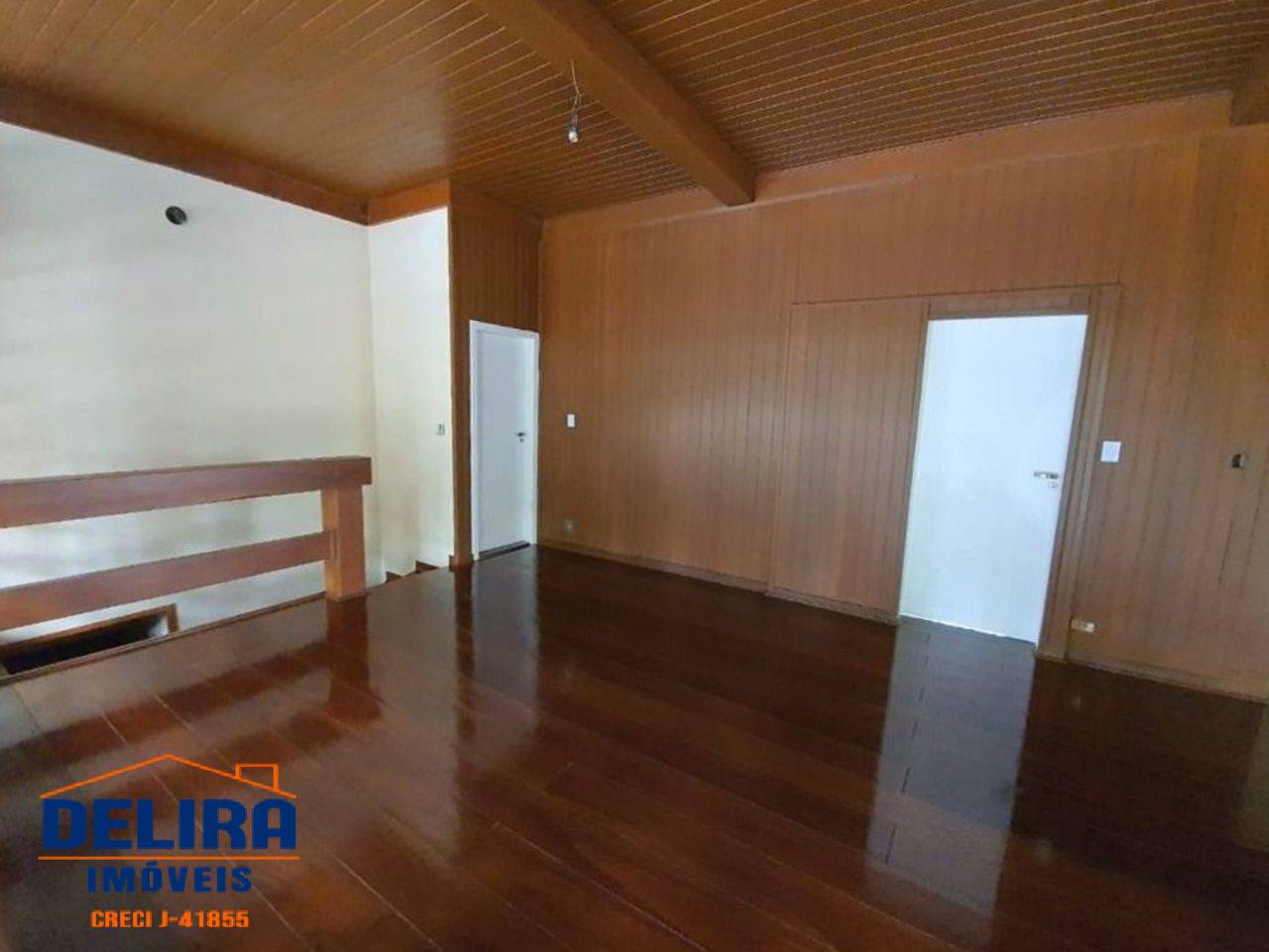 Casa à venda com 3 quartos, 300m² - Foto 8