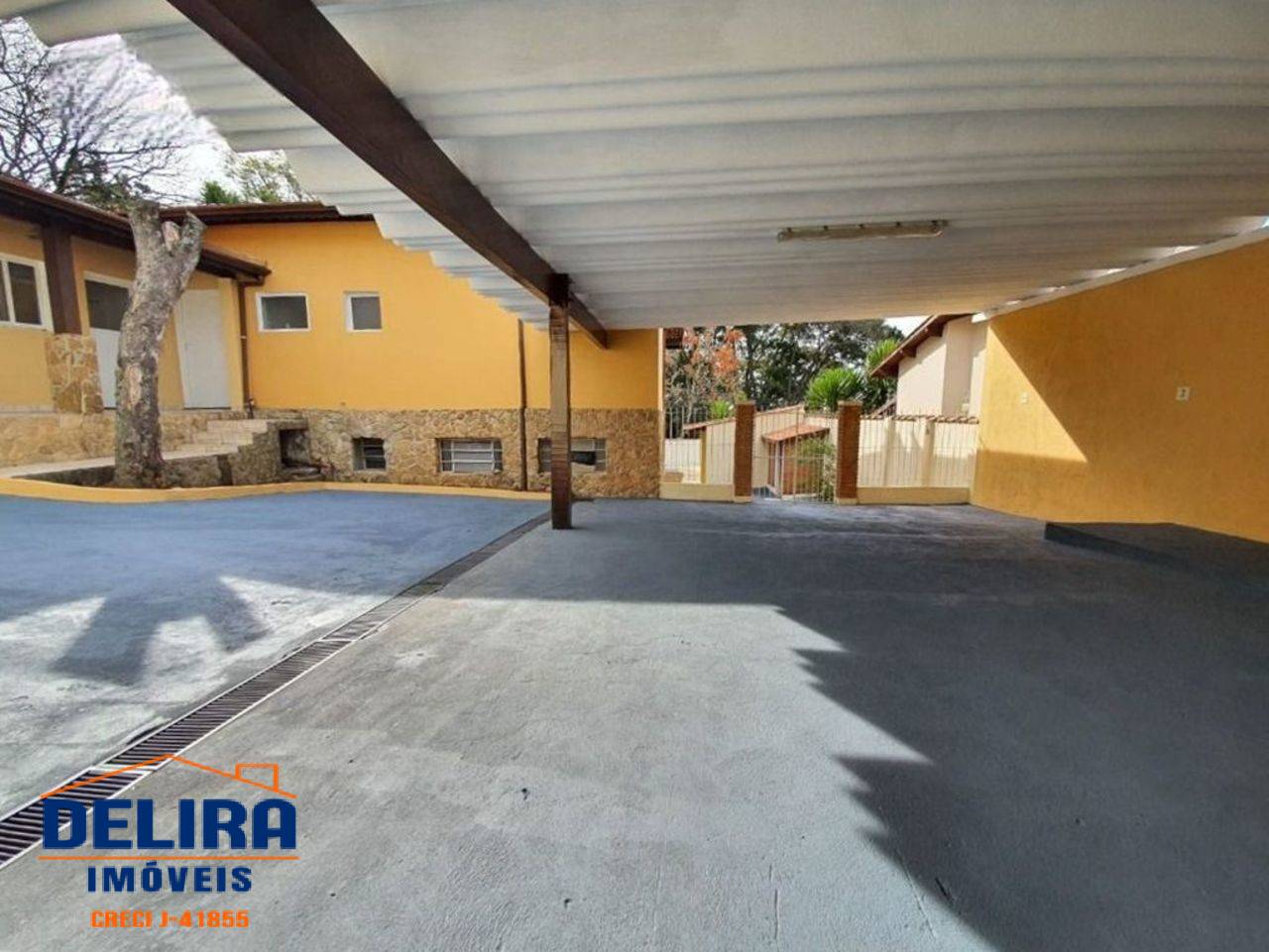 Casa à venda com 3 quartos, 300m² - Foto 46