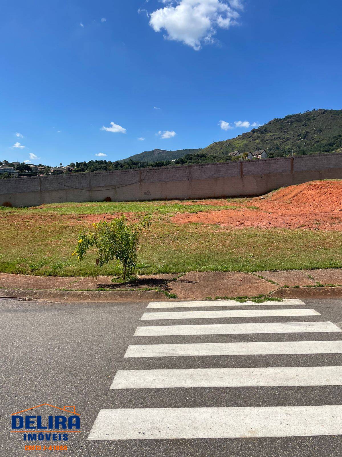 Terreno à venda, 600m² - Foto 2