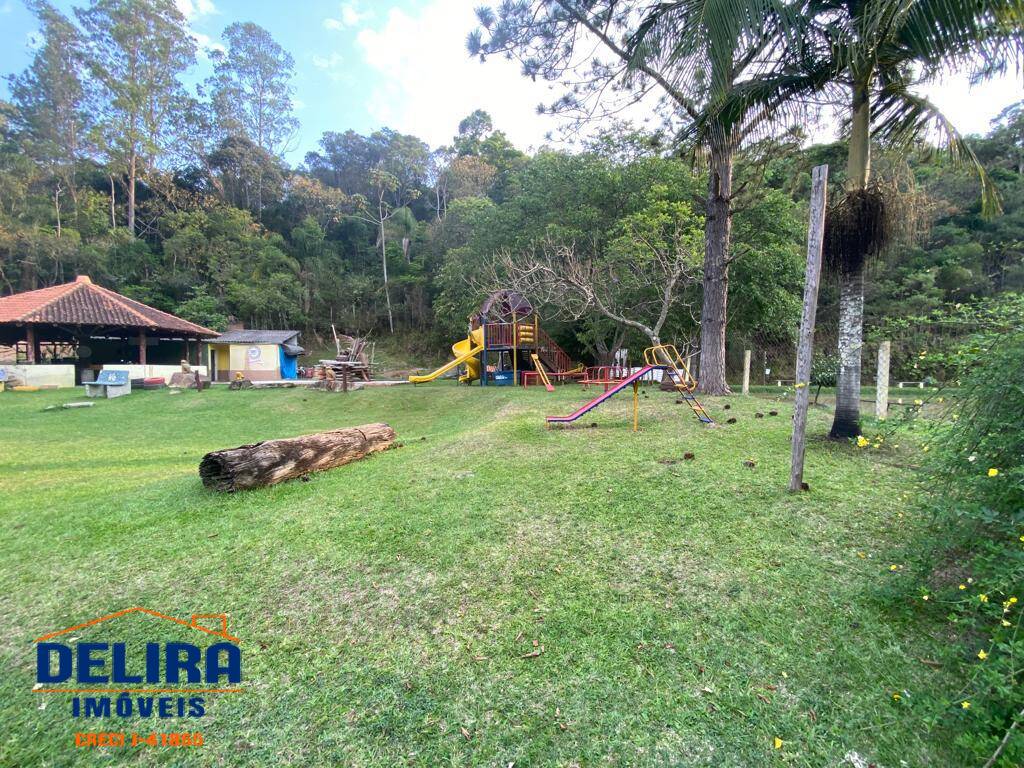 Fazenda à venda com 2 quartos, 200m² - Foto 3