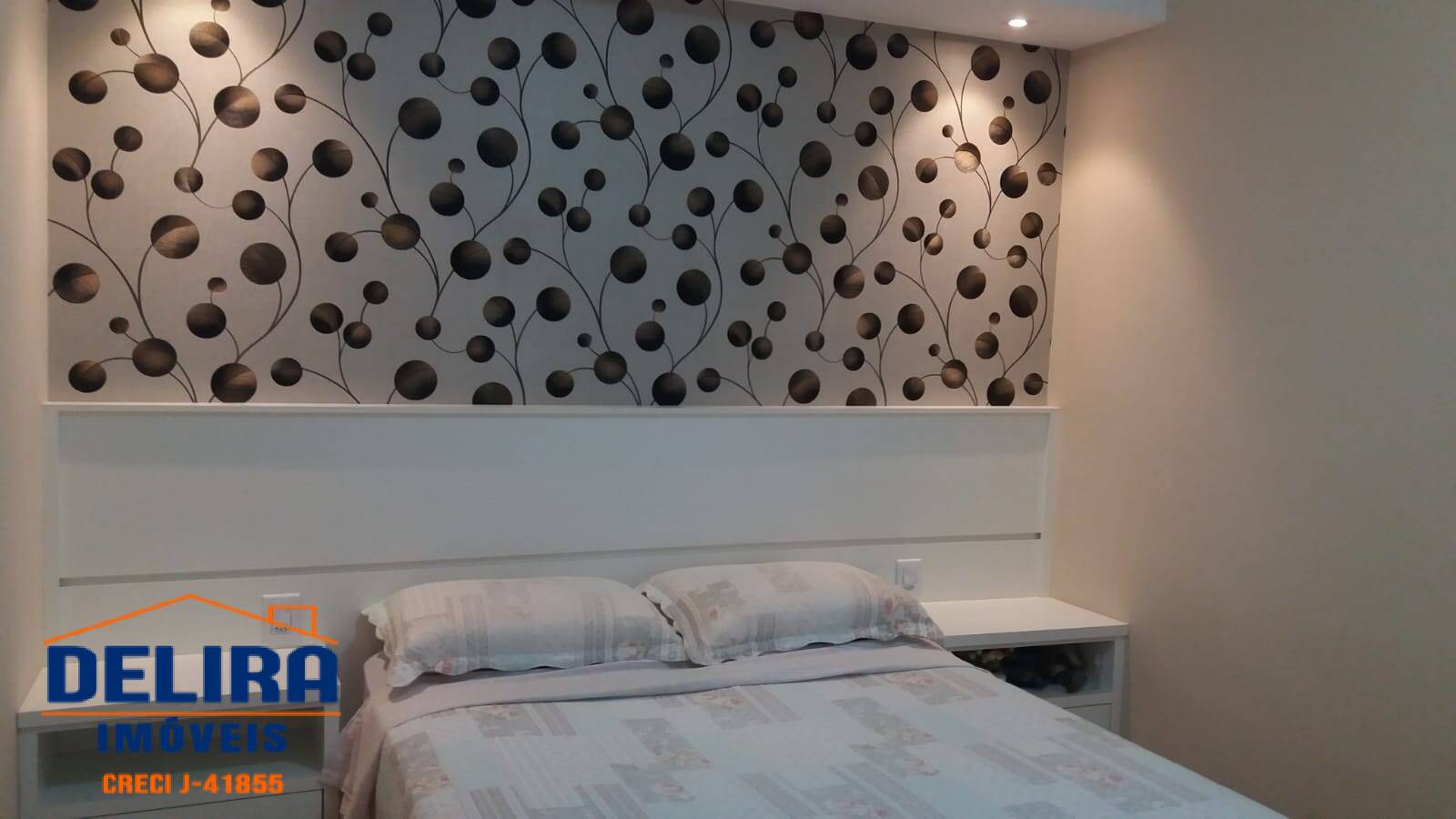 Apartamento à venda com 2 quartos, 75m² - Foto 11