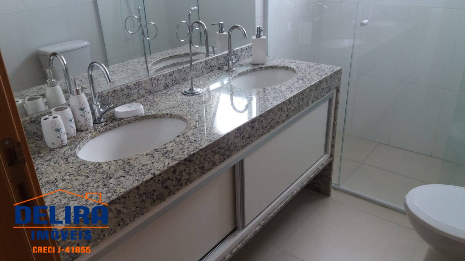 Apartamento à venda com 2 quartos, 75m² - Foto 18