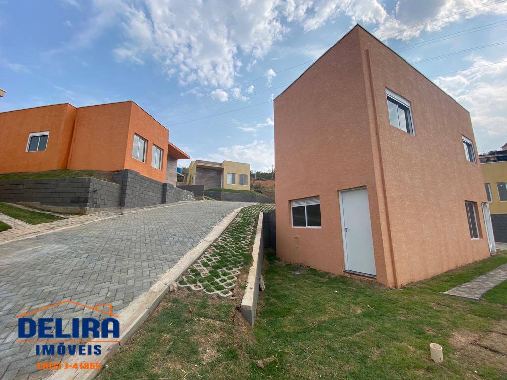 Casa à venda com 2 quartos, 78m² - Foto 3