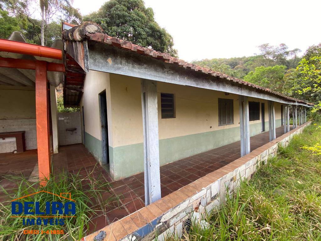 Fazenda à venda com 4 quartos, 180m² - Foto 2