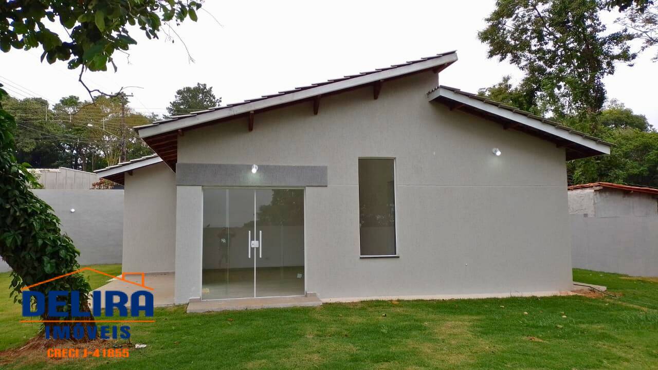 Casa à venda com 3 quartos, 90m² - Foto 1