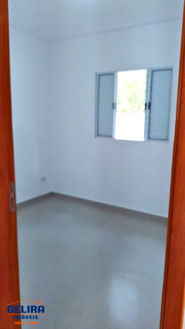 Casa à venda com 3 quartos, 90m² - Foto 10