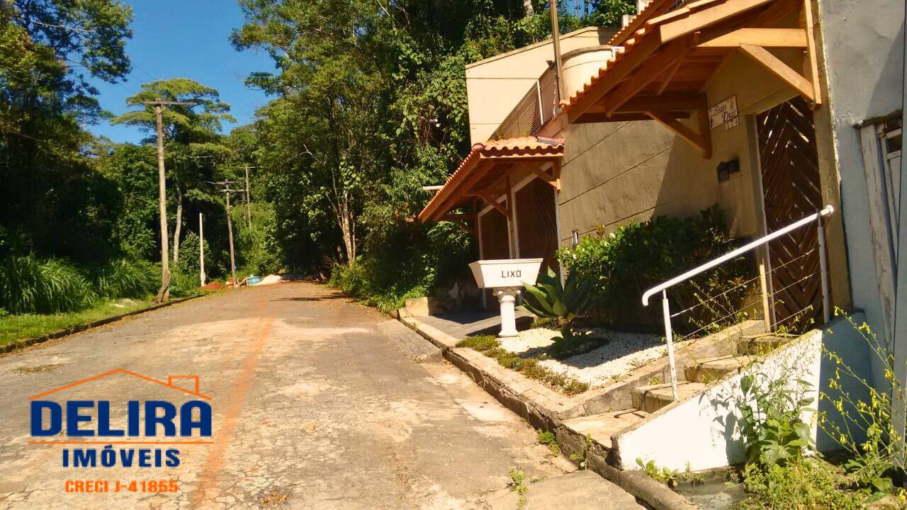 Casa à venda com 4 quartos, 400m² - Foto 1