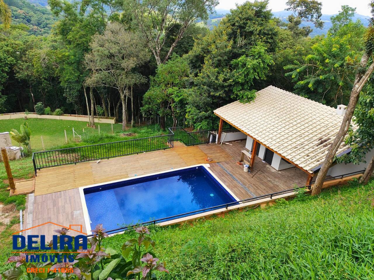 Fazenda à venda com 3 quartos, 150m² - Foto 1