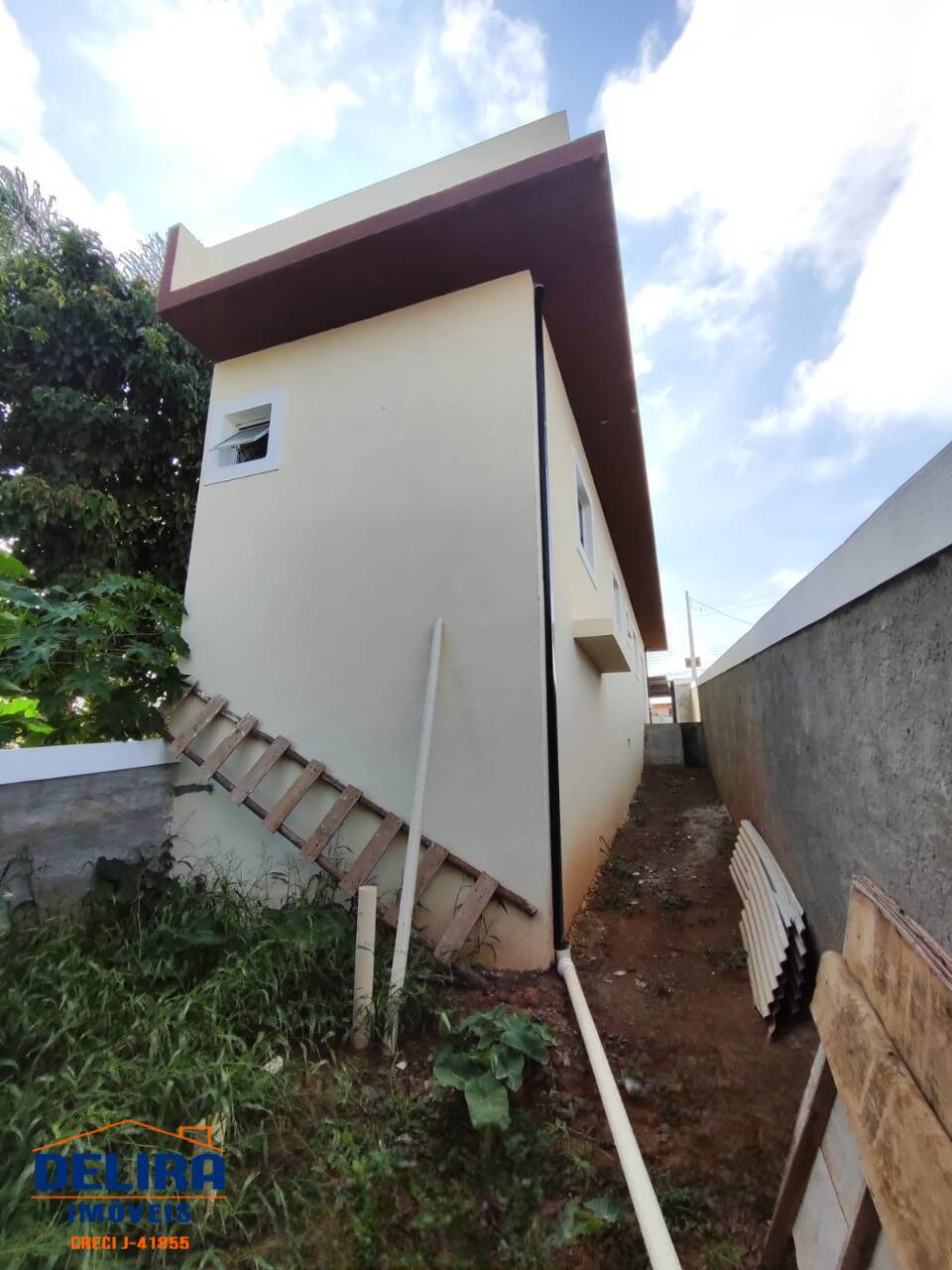 Casa à venda com 2 quartos, 55m² - Foto 5