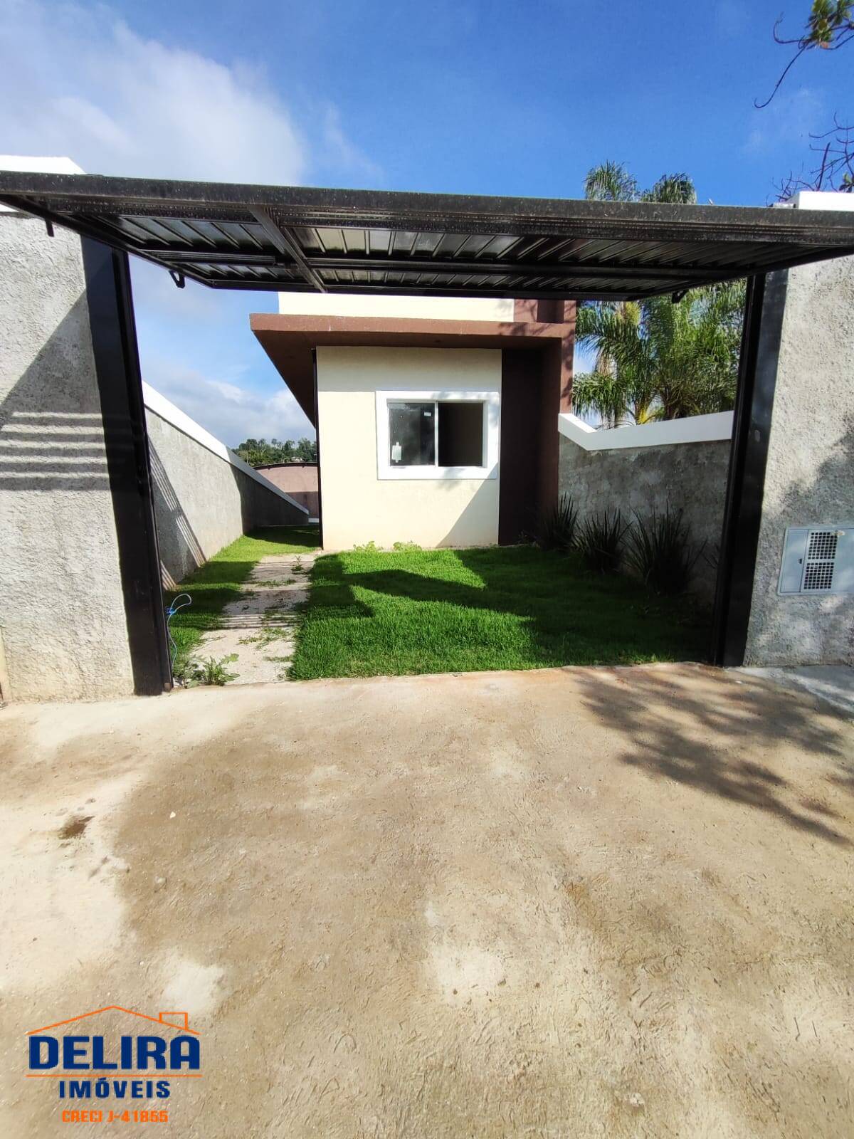 Casa à venda com 2 quartos, 55m² - Foto 3