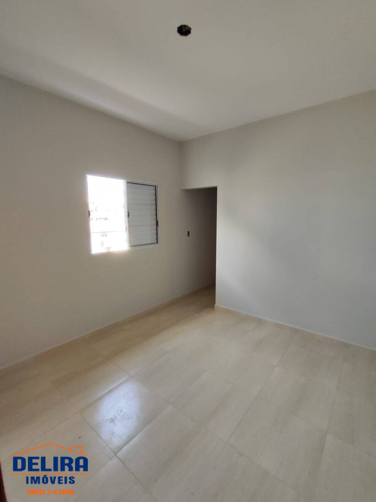 Casa à venda com 2 quartos, 55m² - Foto 8