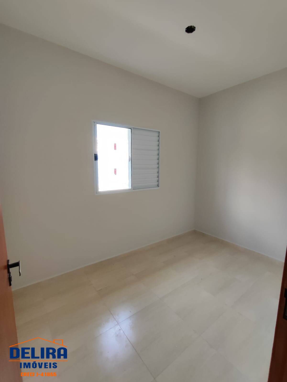 Casa à venda com 2 quartos, 55m² - Foto 10