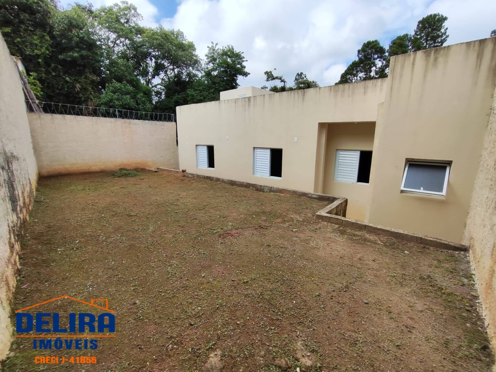 Casa à venda com 3 quartos, 109m² - Foto 6