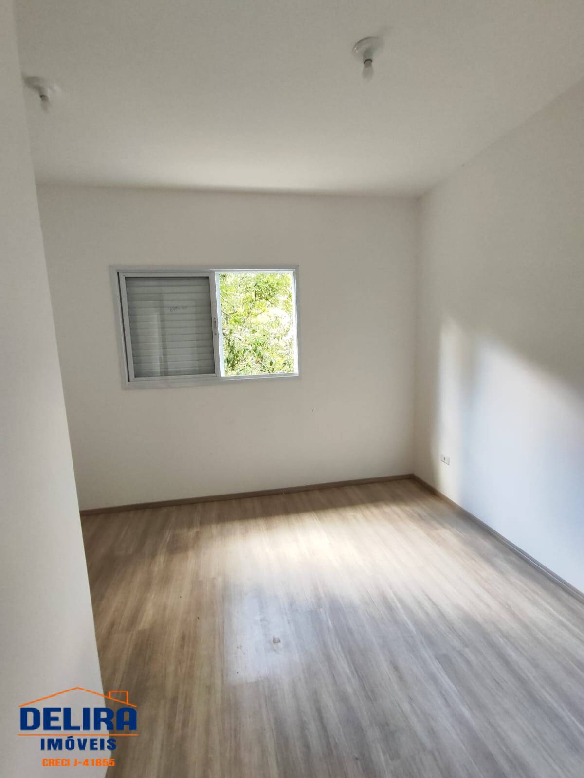 Casa à venda com 3 quartos, 110m² - Foto 11