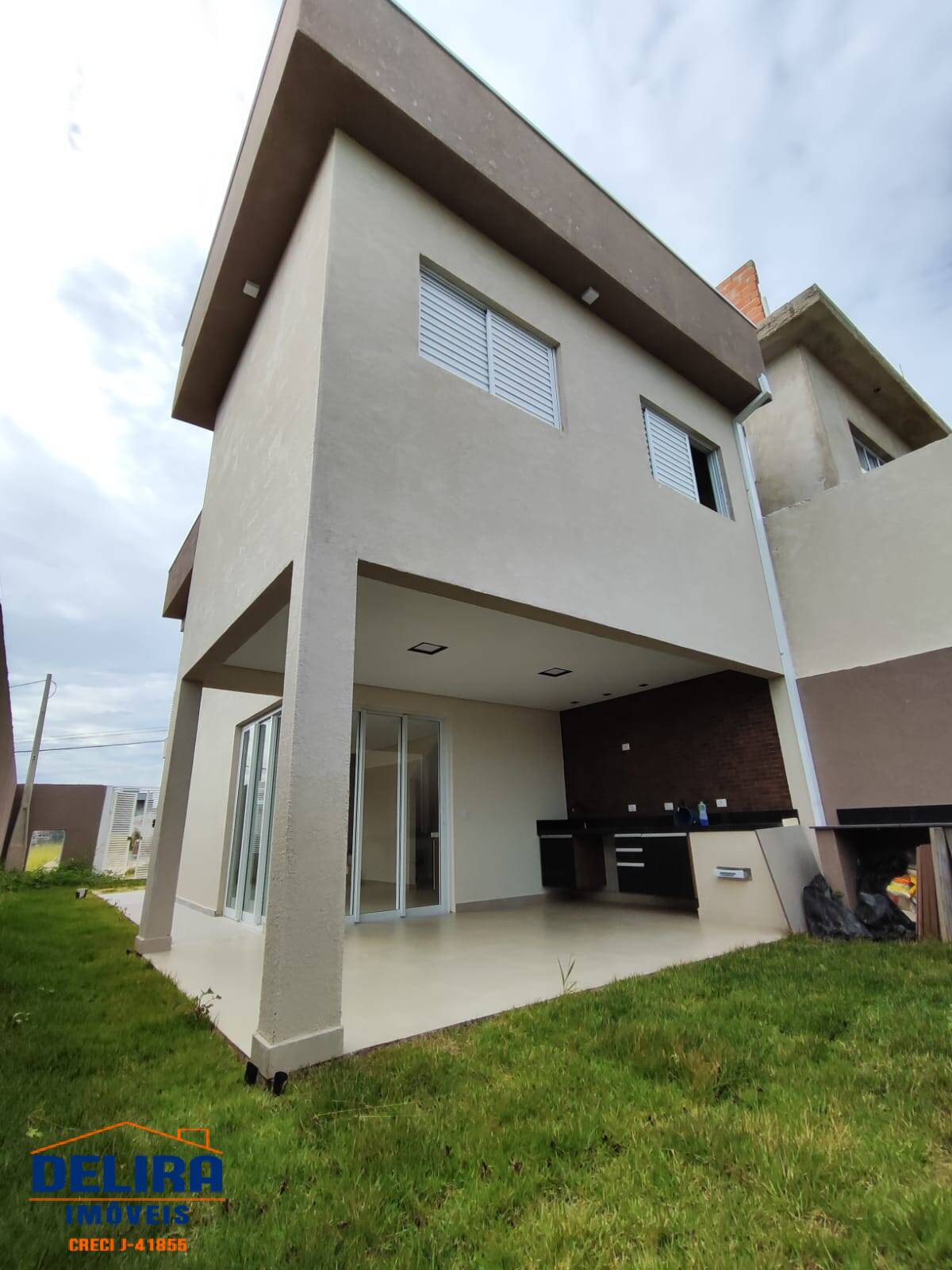 Casa à venda com 3 quartos, 111m² - Foto 5