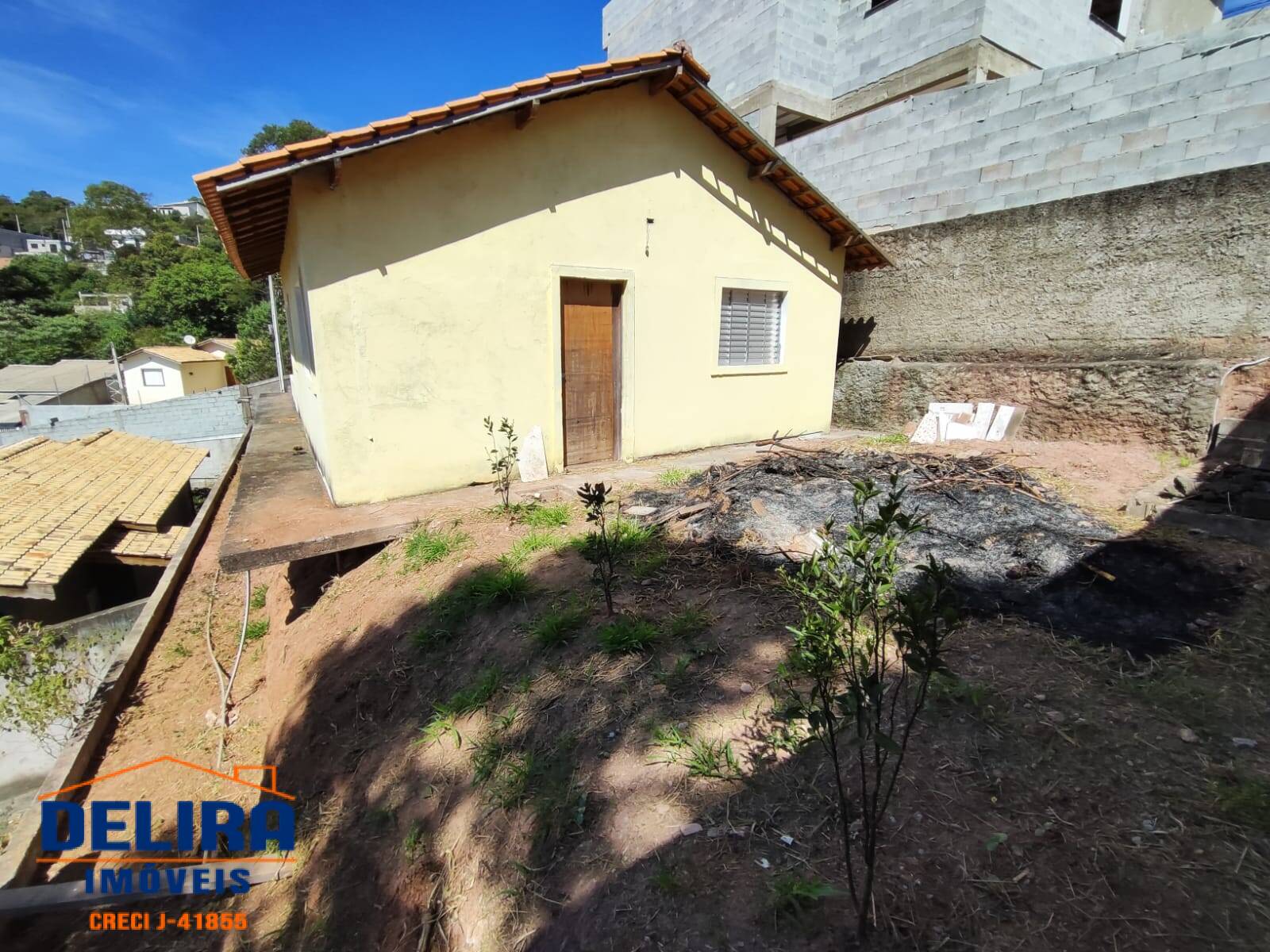 Casa à venda com 2 quartos, 62m² - Foto 4