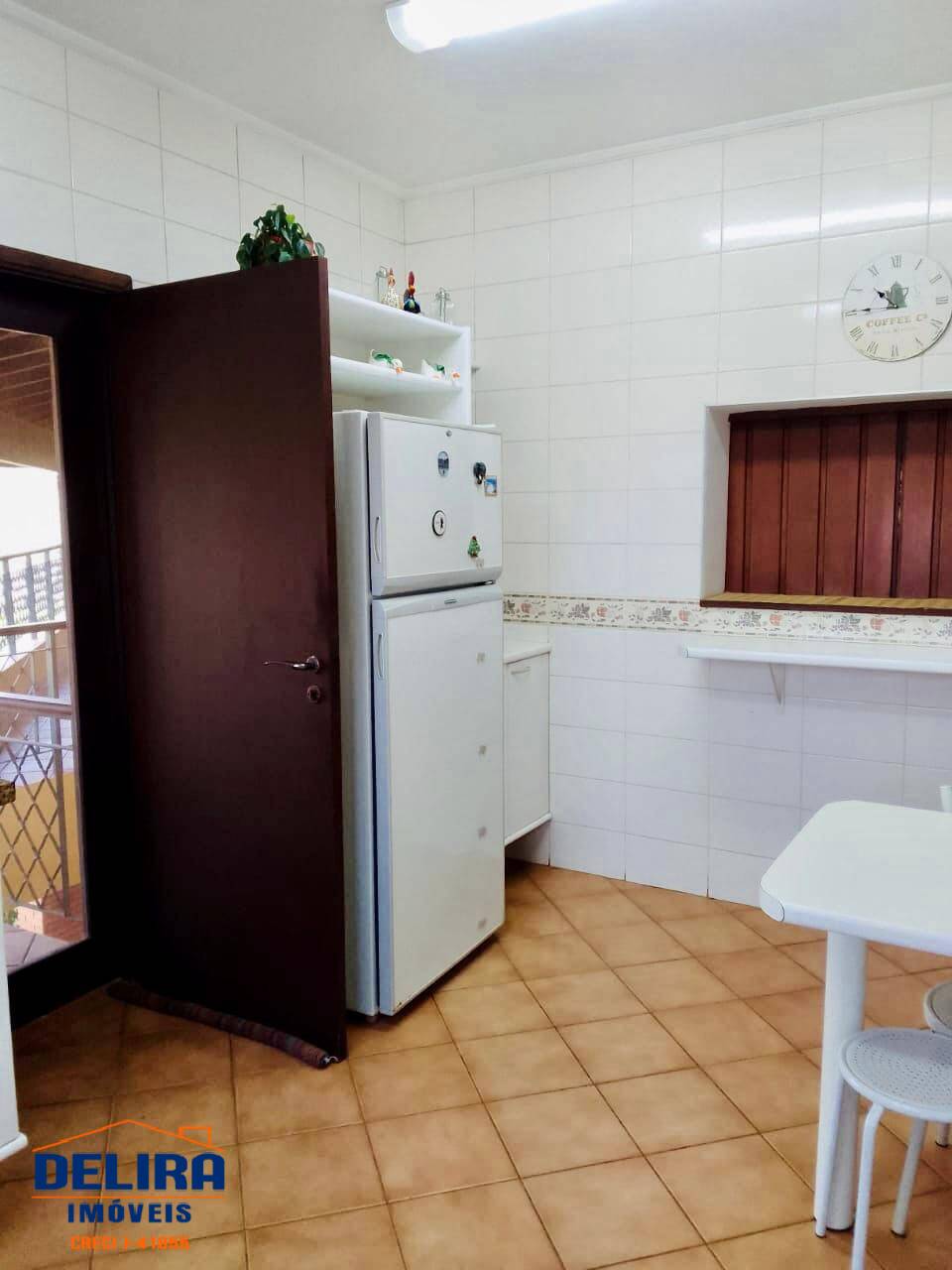 Casa à venda com 5 quartos, 620m² - Foto 17