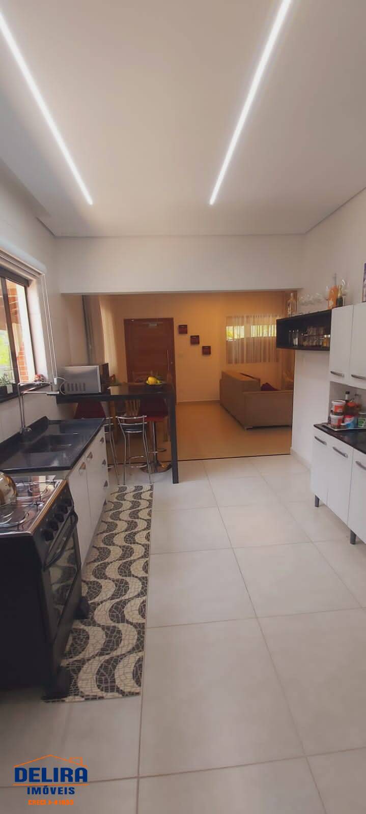 Casa à venda com 3 quartos, 237m² - Foto 18